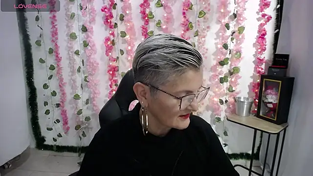 Snapshot of bety-cum2 chatting on February 2025 08:44:01 AM bety-cum2 online show from February 2025 08:44:01 AM