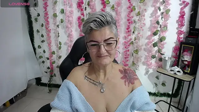Snapshot of bety-cum2 chatting on February 2025 08:55:02 AM bety-cum2 online show from February 2025 08:55:02 AM