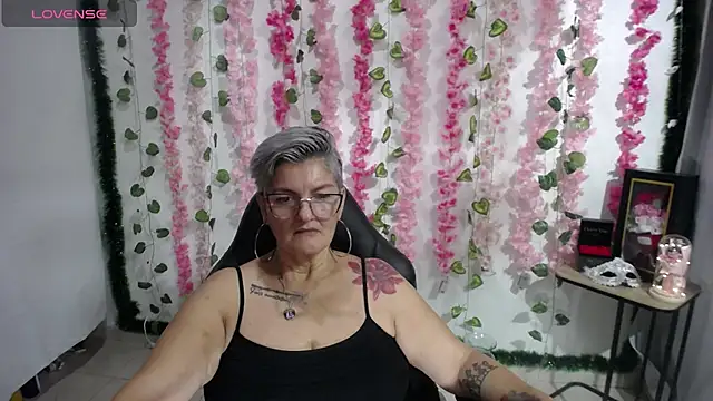 Snapshot of bety-cum2 chatting on February 2025 09:23:01 PM bety-cum2 online show from February 2025 09:23:01 PM