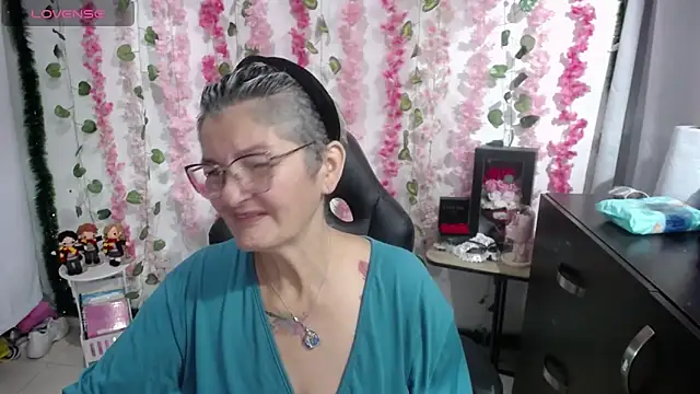 Snapshot of bety-cum2 chatting on March 2025 11:00:01 AM bety-cum2 online show from March 2025 11:00:01 AM