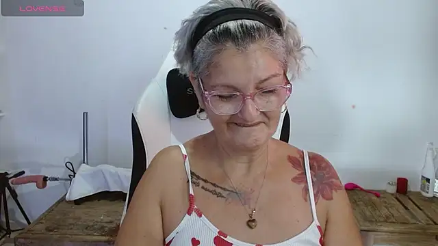 bety-cum2 online show from April 2026 10:42:02 AM