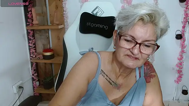 bety-cum2 online show from July 2026 05:37:02 PM