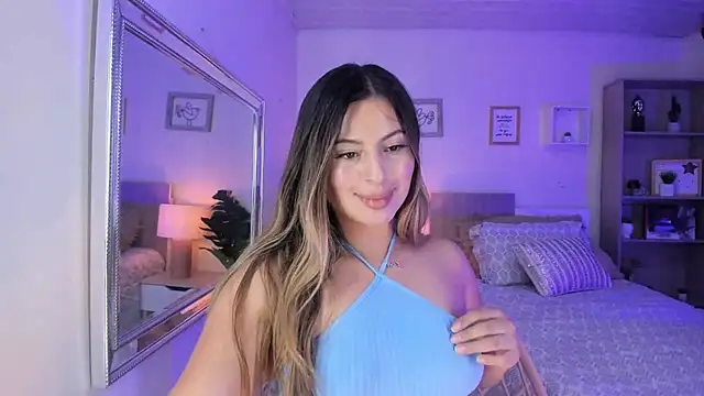 Snapshot of little_antonela chatting on March 2025 03:29:02 PM little antonela online show from March 2025 03:29:02 PM