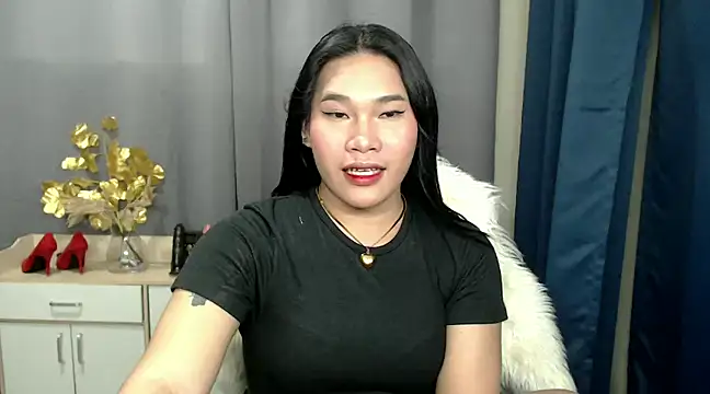 Snapshot of Ur_Fantastic_Lina chatting on December 2024 06:50:01 PM Ur Fantastic Lina online show from December 2024 06:50:01 PM