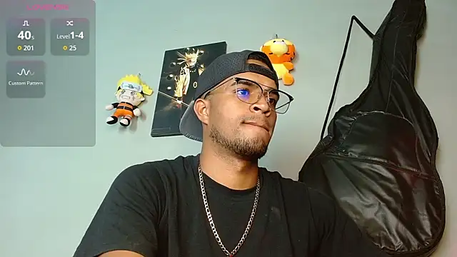 Bigcock 21cm  online show from October 2025 08:55:02 PM