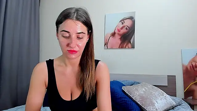 Snapshot of Squishy_Goddess chatting on December 2024 01:40:01 AM Squishy Goddess online show from December 2024 01:40:01 AM