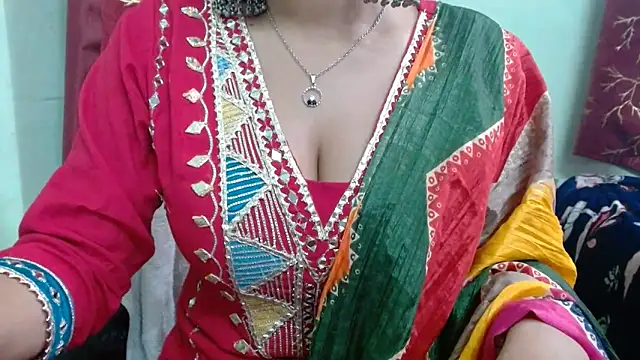 Snapshot of sweet-alia chatting on February 2026 10:13:02 AM sweet-alia online show from February 2026 10:13:02 AM