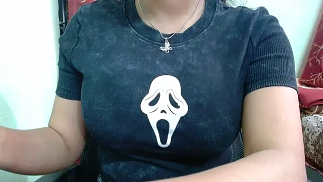 Snapshot of sweet-alia chatting on April 2026 12:10:01 PM sweet-alia online show from April 2026 12:10:01 PM