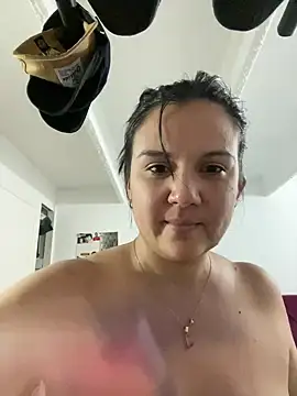 Snapshot of SWEETLILY18 chatting on January 2025 11:00:01 PM SWEETLILY18 online show from January 2025 11:00:01 PM