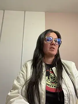 Snapshot of SWEETLILY18 chatting on January 2025 02:50:02 PM SWEETLILY18 online show from January 2025 02:50:02 PM