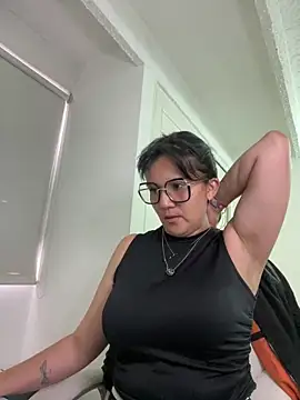 Snapshot of SWEETLILY18 chatting on February 2025 09:50:01 PM SWEETLILY18 online show from February 2025 09:50:01 PM