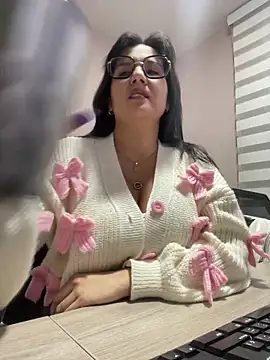 Snapshot of SWEETLILY18 chatting on February 2025 11:21:02 AM SWEETLILY18 online show from February 2025 11:21:02 AM
