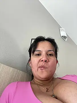 Snapshot of SWEETLILY18 chatting on February 2025 04:34:02 PM SWEETLILY18 online show from February 2025 04:34:02 PM
