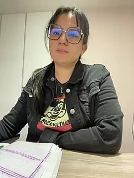 Snapshot of SWEETLILY18 chatting on February 2025 11:13:01 AM SWEETLILY18 online show from February 2025 11:13:01 AM