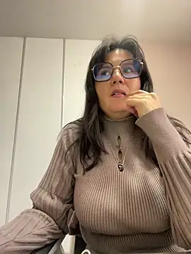 Snapshot of SWEETLILY18 chatting on February 2025 02:16:02 PM SWEETLILY18 online show from February 2025 02:16:02 PM
