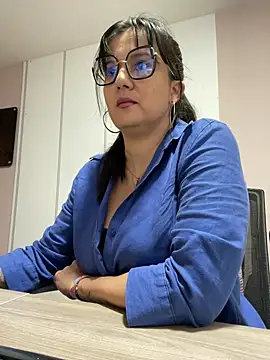 Snapshot of SWEETLILY18 chatting on February 2025 11:21:02 AM SWEETLILY18 online show from February 2025 11:21:02 AM