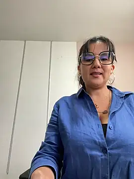 Snapshot of SWEETLILY18 chatting on February 2025 02:26:01 PM SWEETLILY18 online show from February 2025 02:26:01 PM