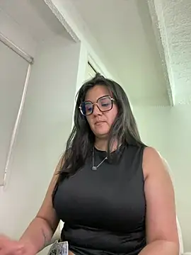 Snapshot of SWEETLILY18 chatting on February 2025 10:07:02 PM SWEETLILY18 online show from February 2025 10:07:02 PM