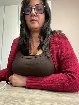 Snapshot of SWEETLILY18 chatting on March 2025 09:58:02 PM SWEETLILY18 online show from March 2025 09:58:02 PM