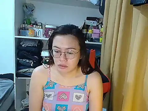 crizzybel online show from April 2026 09:34:01 PM