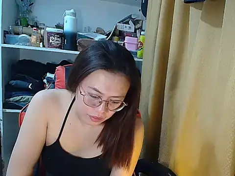 crizzybel online show from April 2026 06:14:02 PM
