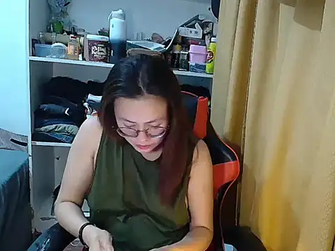 crizzybel online show from April 2026 08:57:02 PM