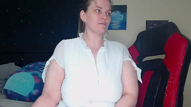 Snapshot of ToxicLilly chatting on December 2024 11:53:01 AM ToxicLilly online show from December 2024 11:53:01 AM