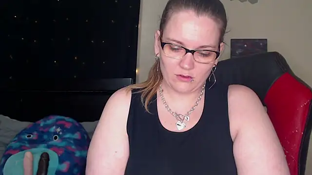 Snapshot of ToxicLilly chatting on March 2025 08:25:02 AM ToxicLilly online show from March 2025 08:25:02 AM