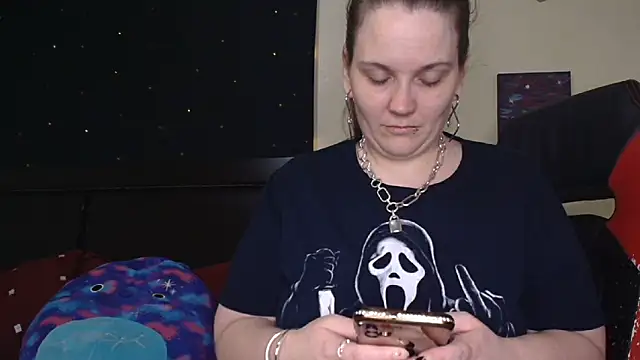 Snapshot of ToxicLilly chatting on November 2025 09:51:02 AM ToxicLilly online show from November 2025 09:51:02 AM