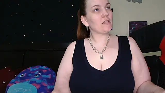 Snapshot of ToxicLilly chatting on December 2025 08:30:01 AM ToxicLilly online show from December 2025 08:30:01 AM
