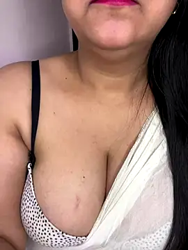 Zoya Varma004 online show from December 2025 02:02:02 PM