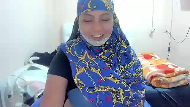 Snapshot of Leylafourniert chatting on December 2024 10:34:01 PM Leylafourniert online show from December 2024 10:34:01 PM
