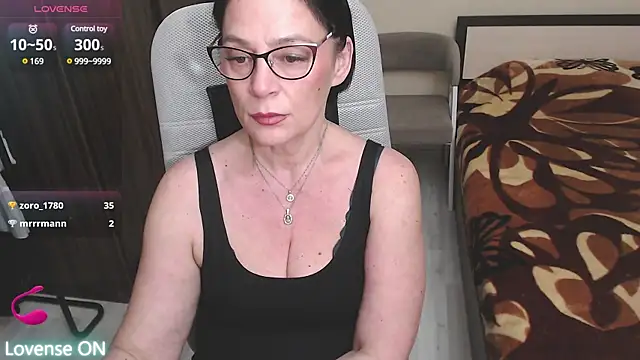 Snapshot of BelovedLady chatting on February 2025 05:52:02 PM BelovedLady online show from February 2025 05:52:02 PM