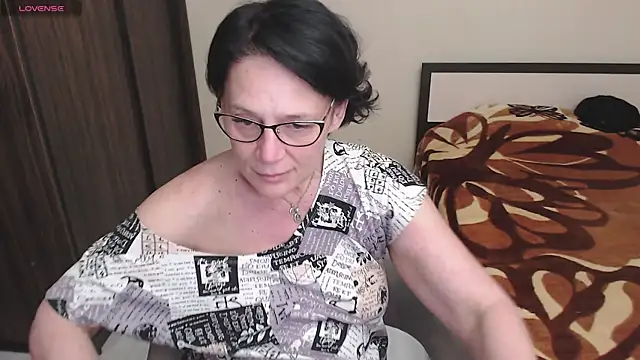 Snapshot of BelovedLady chatting on February 2025 03:47:02 PM BelovedLady online show from February 2025 03:47:02 PM