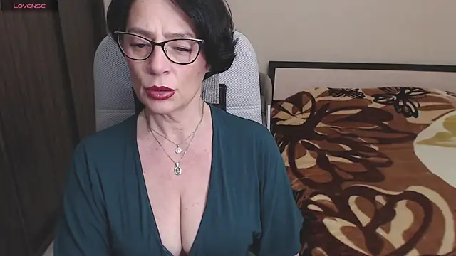 Snapshot of BelovedLady chatting on February 2025 04:01:02 PM BelovedLady online show from February 2025 04:01:02 PM