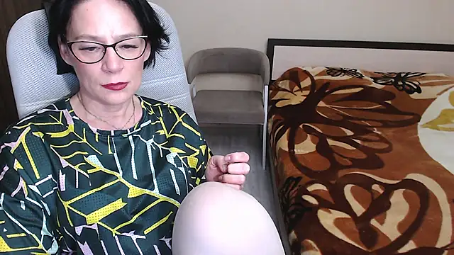 Snapshot of BelovedLady chatting on March 2025 02:56:02 PM BelovedLady online show from March 2025 02:56:02 PM