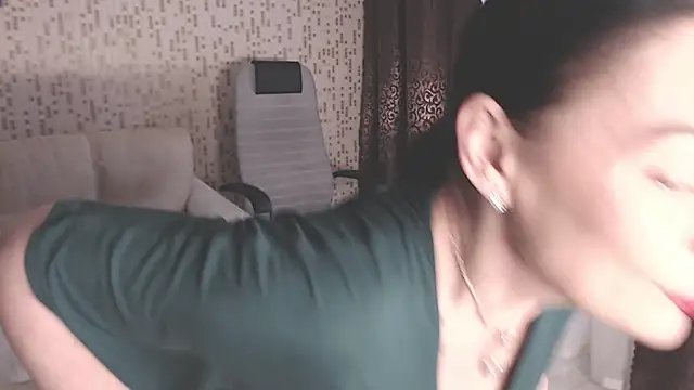 Snapshot of BelovedLady chatting on October 2025 08:38:01 AM BelovedLady online show from October 2025 08:38:01 AM