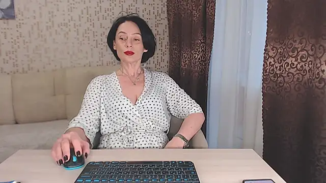 Snapshot of BelovedLady chatting on November 2025 09:54:02 AM BelovedLady online show from November 2025 09:54:02 AM