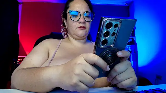 Snapshot of lulubigtitts1 chatting on October 2025 02:32:01 AM lulubigtitts1 online show from October 2025 02:32:01 AM