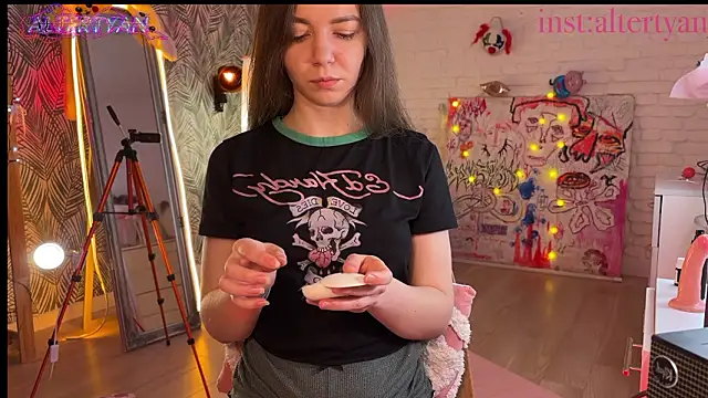 Snapshot of altertyan chatting on March 2026 08:45:02 PM altertyan online show from March 2026 08:45:02 PM