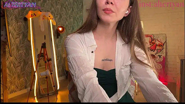 Snapshot of altertyan chatting on April 2026 09:04:02 PM altertyan online show from April 2026 09:04:02 PM