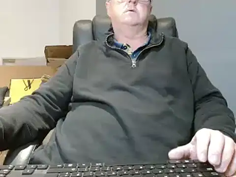 Snapshot of bigbadjon69 chatting on December 2024 10:51:01 PM bigbadjon69 online show from December 2024 10:51:01 PM