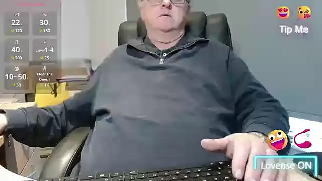 Snapshot of bigbadjon69 chatting on March 2025 03:56:01 PM bigbadjon69 online show from March 2025 03:56:01 PM