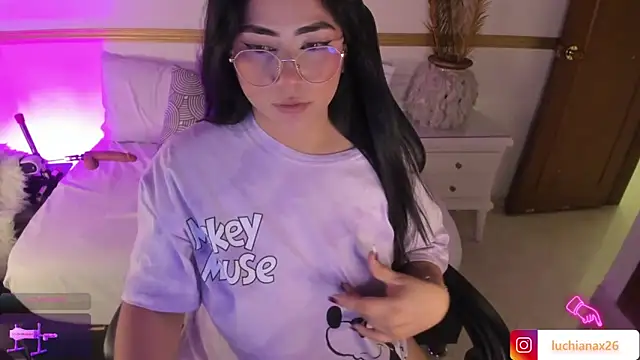 lucy26  online show from January 2025 08:24:01 AM