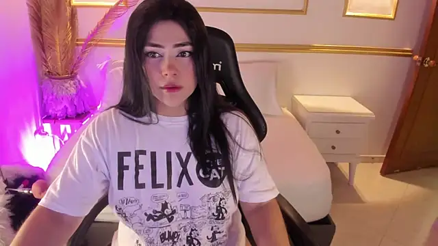 lucy26  online show from January 2025 02:27:01 AM