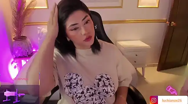 lucy26  online show from March 2025 02:21:01 AM