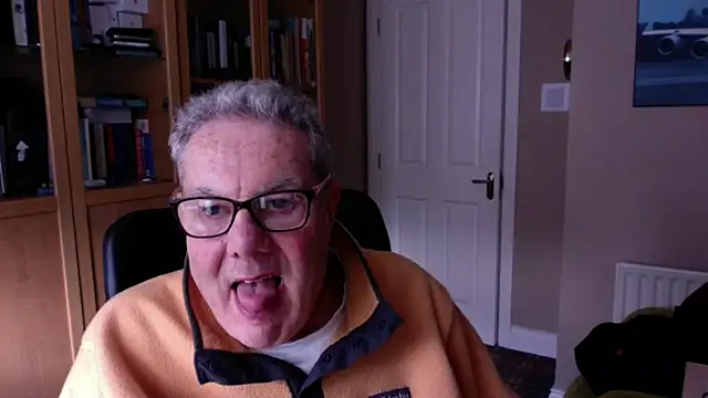 Snapshot of Oldpistolpete chatting on January 2025 03:02:01 PM Oldpistolpete online show from January 2025 03:02:01 PM
