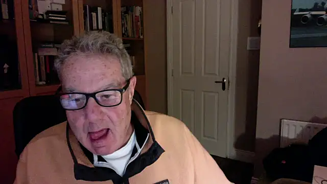 Snapshot of Oldpistolpete chatting on January 2025 06:37:02 PM Oldpistolpete online show from January 2025 06:37:02 PM