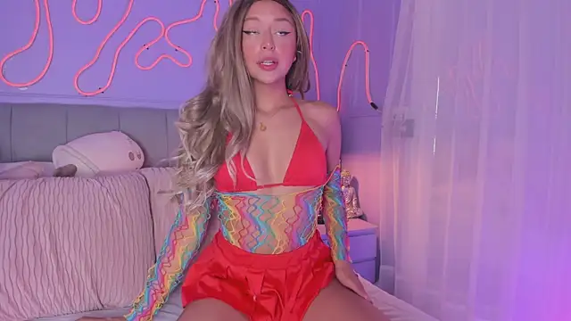 Sofly s online show from October 2025 12:04:02 PM