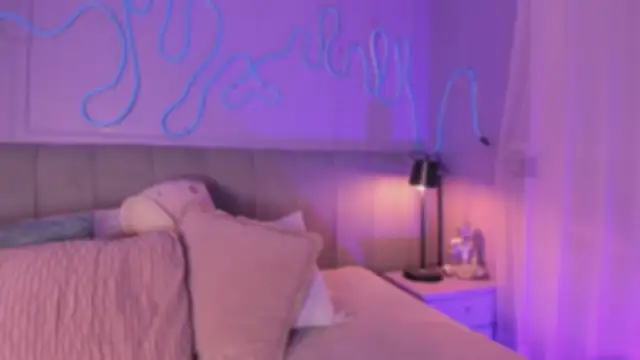 Snapshot of Sofly_s chatting on December 2025 12:11:02 PM Sofly s online show from December 2025 12:11:02 PM